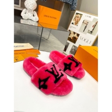 Louis Vuitton Slippers